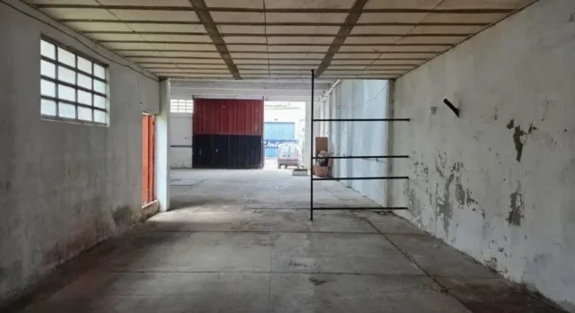 Galpones en Alquiler — Juncal 3656