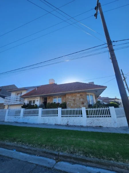 Casas, chalets en Venta — Malabia 2900