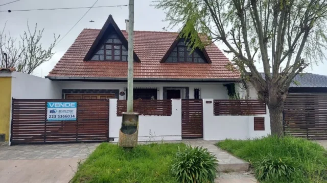 Casas, chalets en Venta — Chaperouge 4941