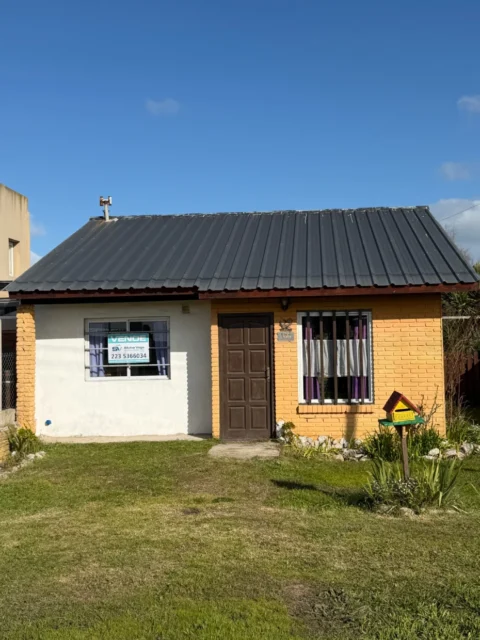 Casas, chalets en Venta — Las Verbenas 166