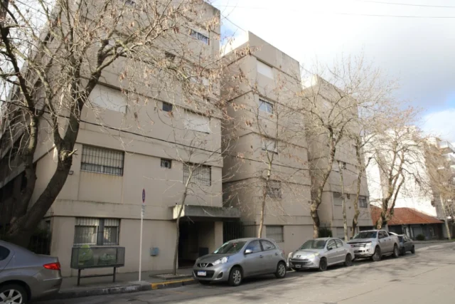 Departamentos, pisos y semipisos en Venta — Avellaneda