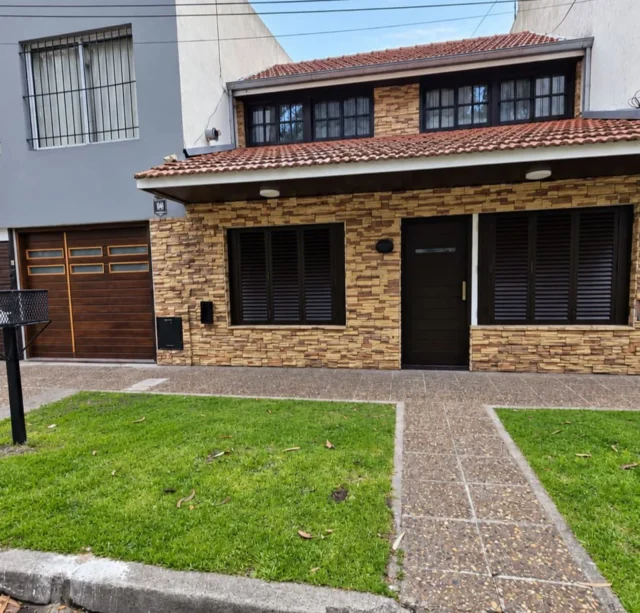 Casas, chalets en Alquiler — patagones 300