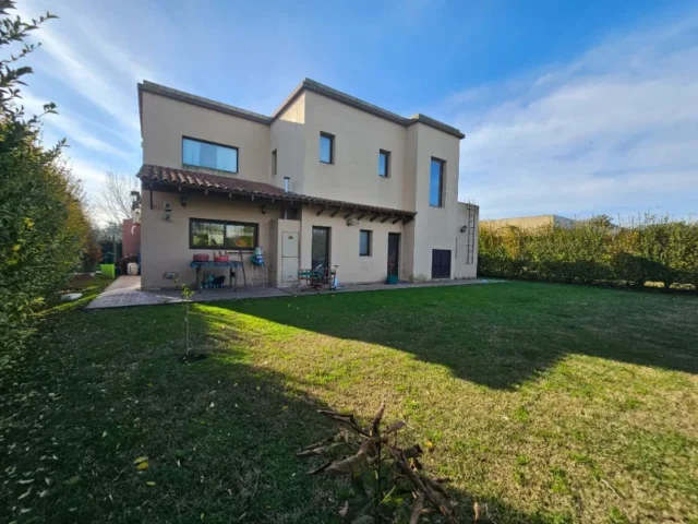 Casas, chalets en Venta — Arenas del sur