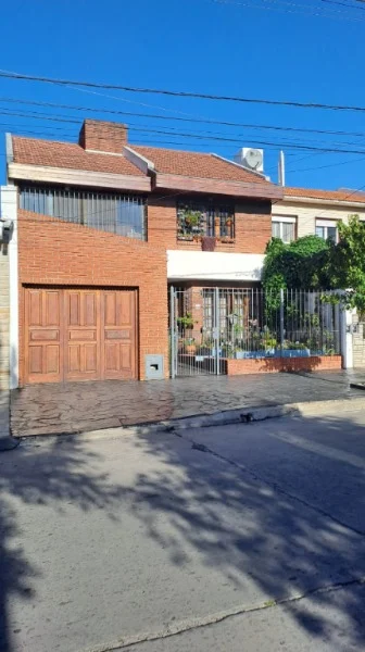 Casas, chalets en Venta — Don Bosco 1900