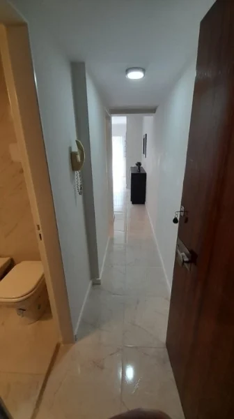 Departamentos, pisos y semipisos en Venta — Entre rios 2100