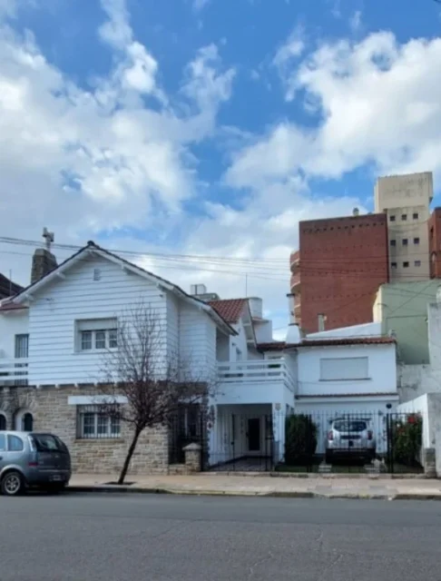 Casas, chalets en Venta — 3 de Febrero 3223