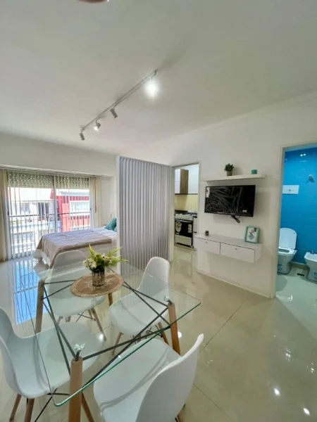 Departamentos, pisos y semipisos en Venta — Moreno 2400