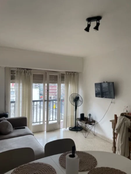 Departamentos, pisos y semipisos en Venta — Avenida Colón 2398