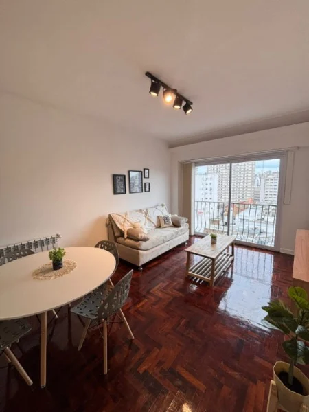 Departamentos, pisos y semipisos en Venta — Av Independencia 1600