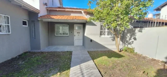 Casas, chalets en Venta — Florisbelo Acosta 5000