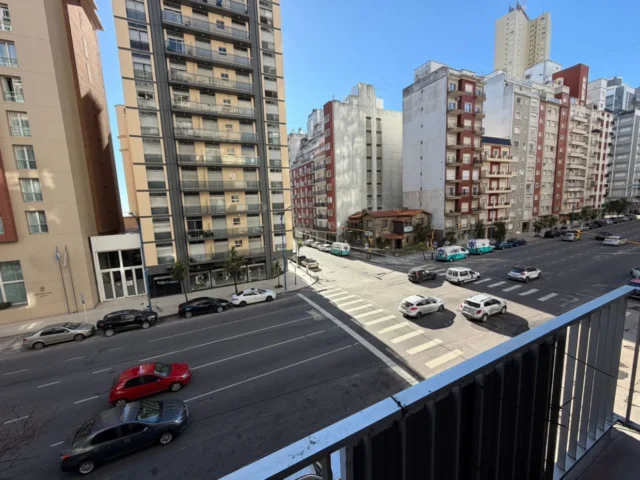 Departamentos, pisos y semipisos en Venta — Avenida Colón 1614
