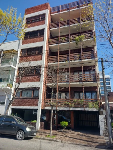 Departamentos, pisos y semipisos en Venta — CORDOBA 2600