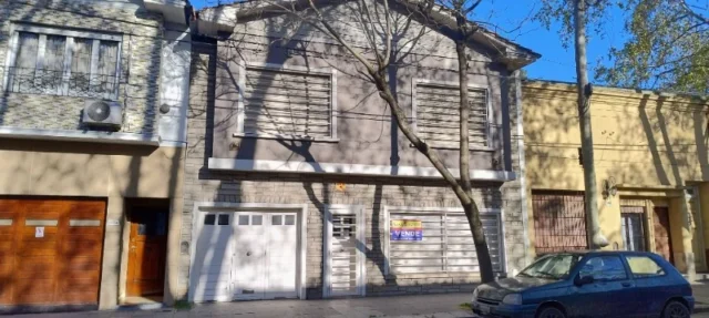 Casas, chalets en Venta — FUNES 1372