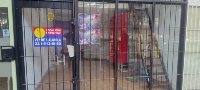 Locales en Alquiler — AV. LURO 3200
