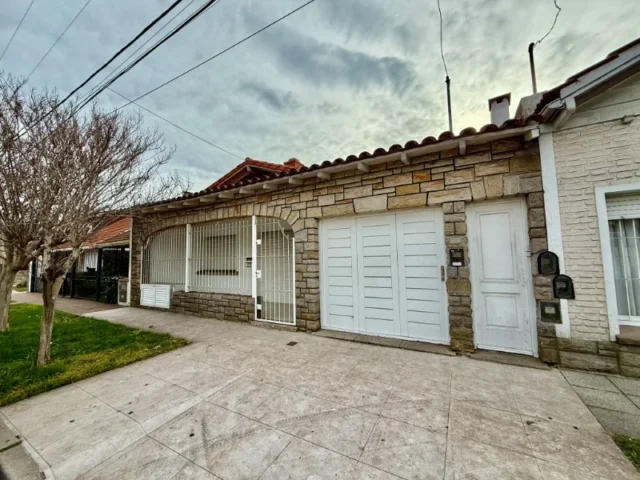 Casas, chalets en Venta — Corrientes 4029