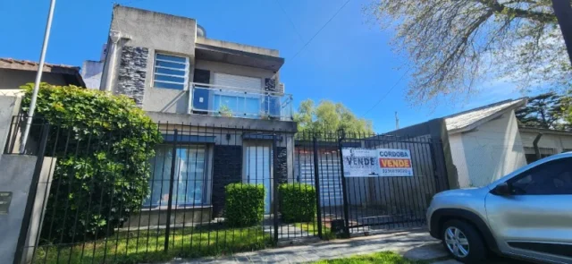 Casas, chalets en Venta — Lasalle 923