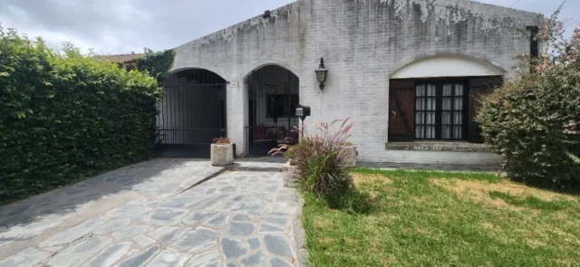 Casas, chalets en Venta — Remolcador Guaraní 1348