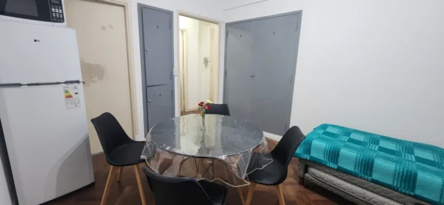 Departamentos, pisos y semipisos en Venta — Almirante Brown 2464