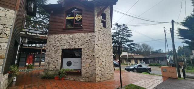 Locales en Venta — Avenida Argentina 370