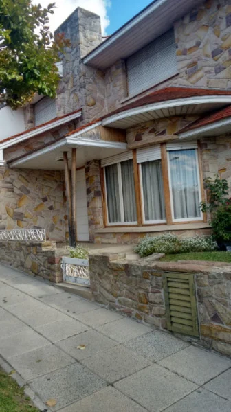Casas, chalets en Venta — SAAVEDRA 2400