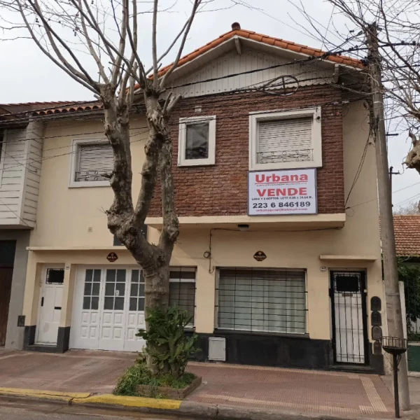 Casas, chalets en Venta — DORREGO 2460