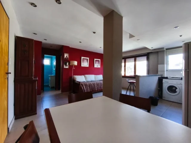 Departamentos, pisos y semipisos en Venta — España 409