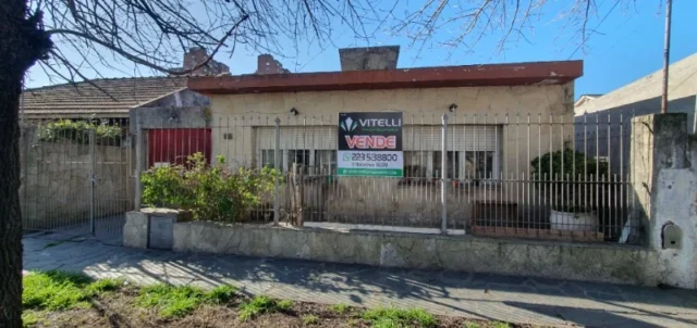 Casas, chalets en Venta — Malvinas 626