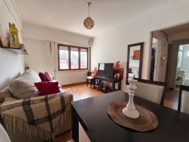 Departamentos, pisos y semipisos en Venta — España 409