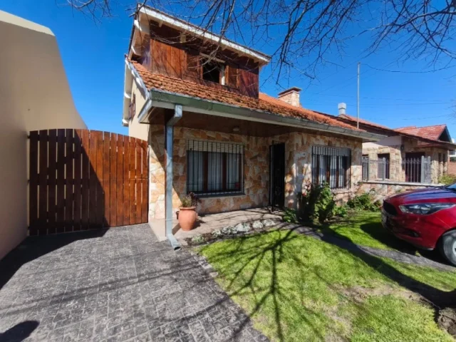 Casas, chalets en Venta — Pedraza 1366