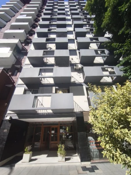 Departamentos, pisos y semipisos en Venta — Av. Colon 2628