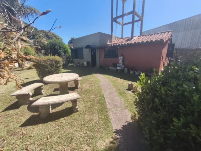 Casas, chalets en Venta — JUNCAL 871