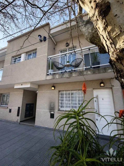 Departamentos, pisos y semipisos en Alquiler — Funes 2268