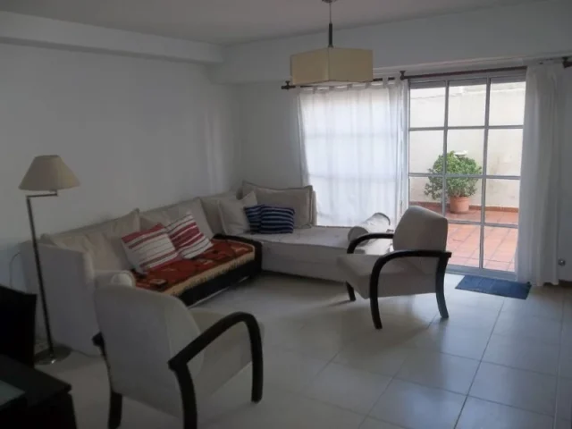 Departamentos, pisos y semipisos en Venta — Falucho 2400 1º