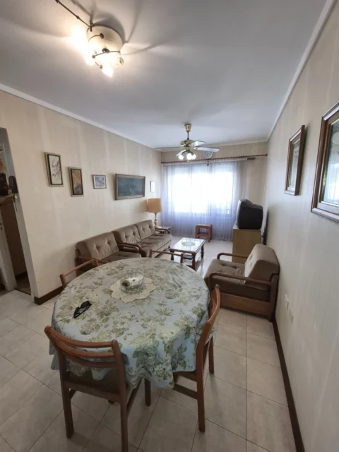 Departamentos, pisos y semipisos en Alquiler — Independencia 788