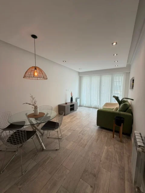Departamentos, pisos y semipisos en Venta — Moreno 2255