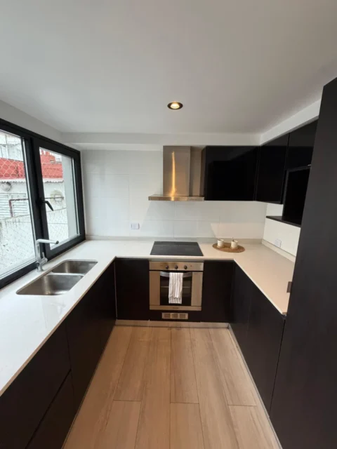 Departamentos, pisos y semipisos en Venta — Moreno 2148