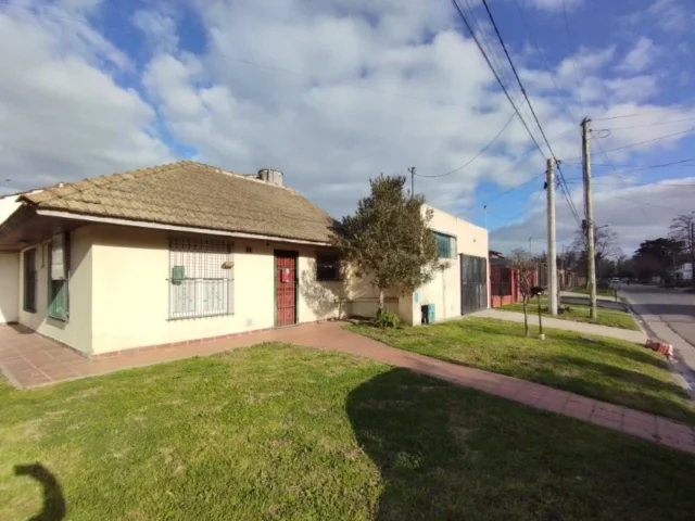 Casas, chalets en Venta — RIVADAVIA